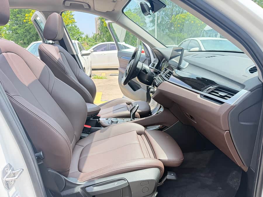 BMW X1 2022 — фото 14