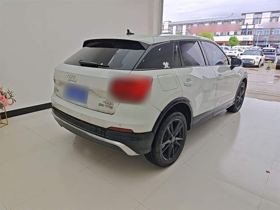 Audi Q2L 2018