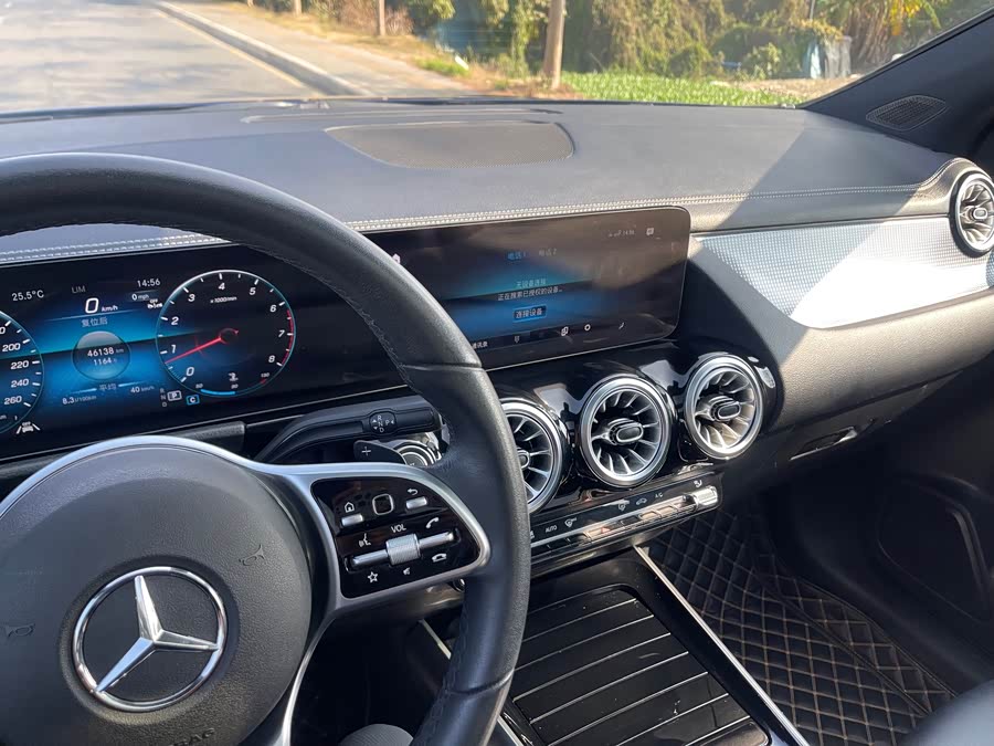 Mercedes-Benz GLA 2023 — фото 23
