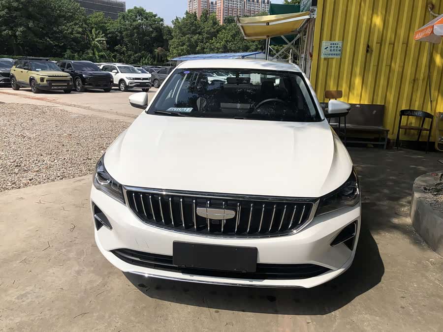 Geely Emgrand 2025