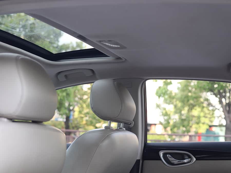 Nissan Sylphy 2016 — фото 33