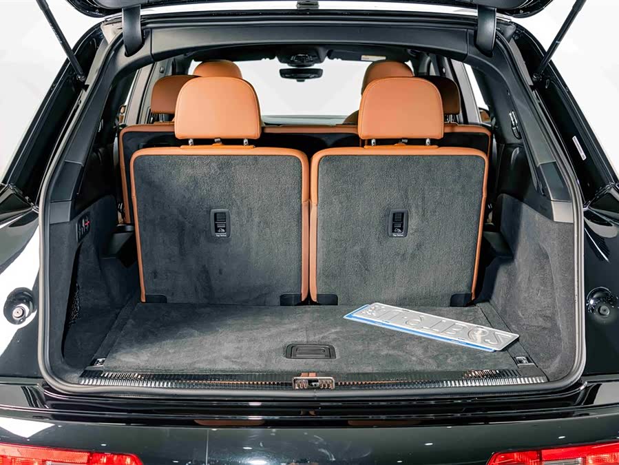 Audi Q7 2023 — фото 24