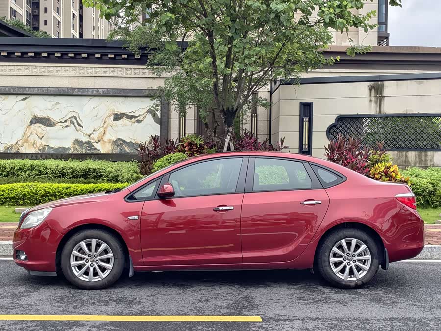 Buick Excelle 2013
