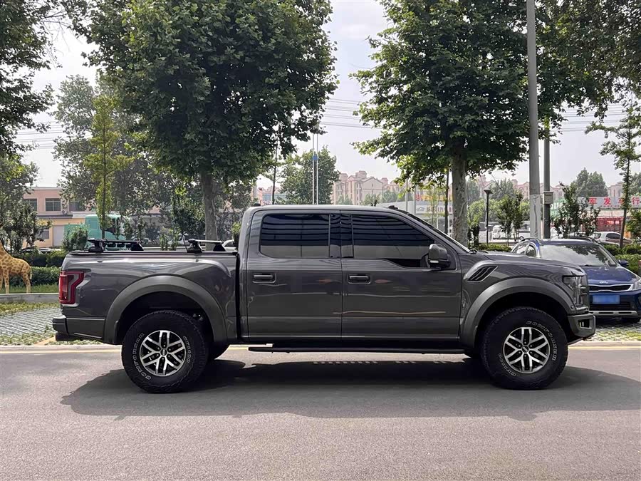 Ford F-150 Raptor 2018