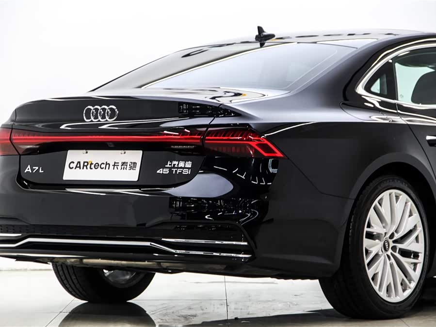 Audi A7L 2024 — фото 8