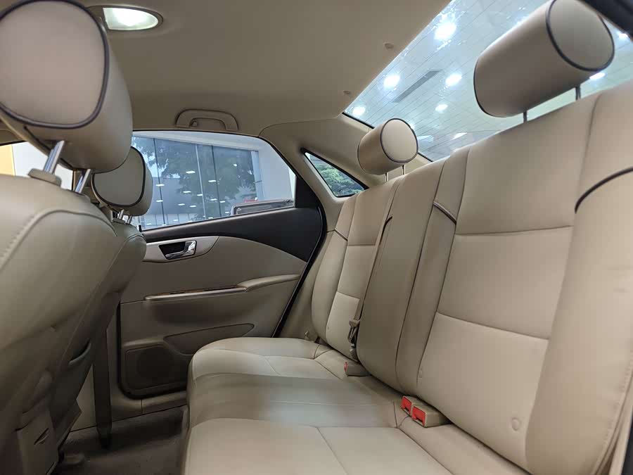 Buick Excelle 2015 — фото 22