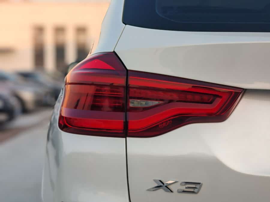BMW X3 2019 — фото 11