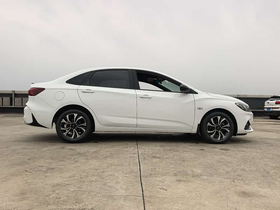 Chevrolet Cruze 2019 — фото 12
