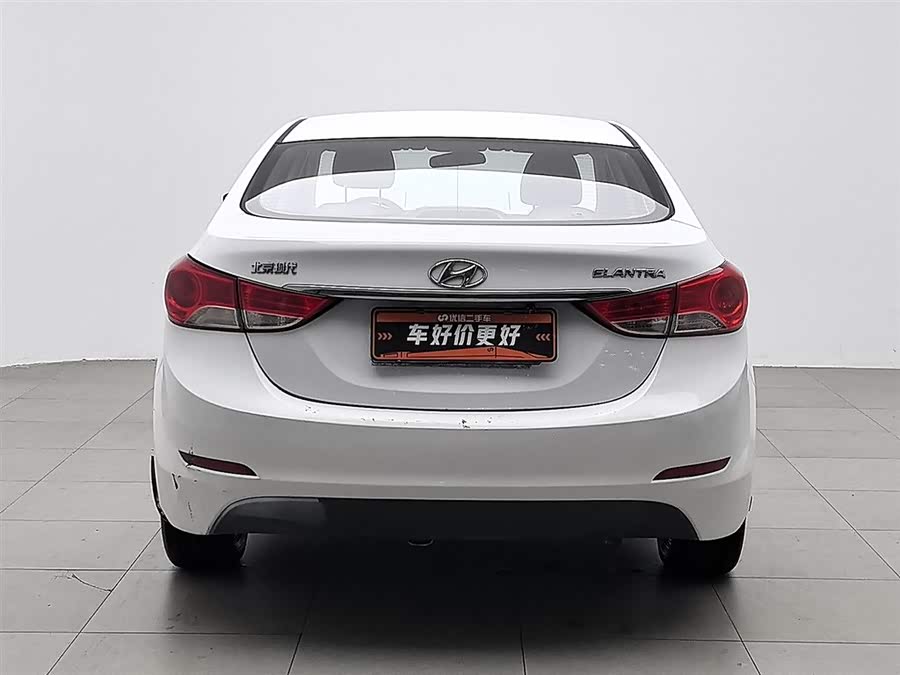 Hyundai Elantra 2015