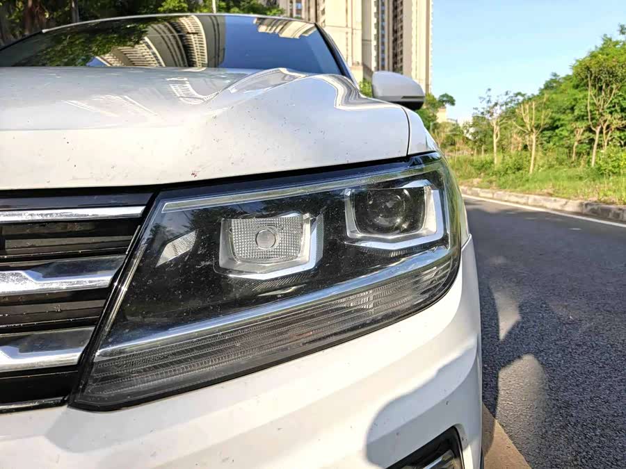 Volkswagen Tiguan L 2021 — фото 10