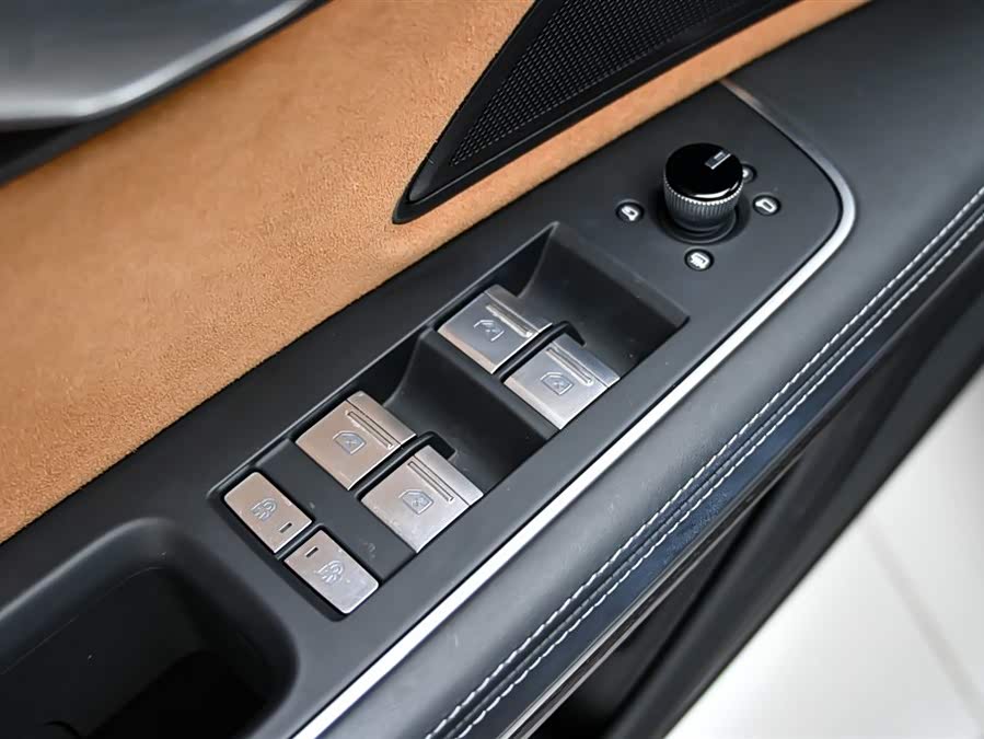 Audi A8 2024 — фото 23