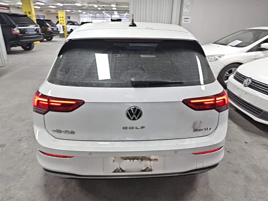 Volkswagen Golf 2021