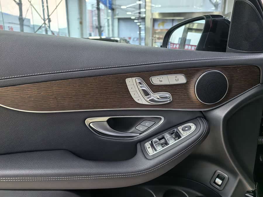 Mercedes-Benz GLC 2021