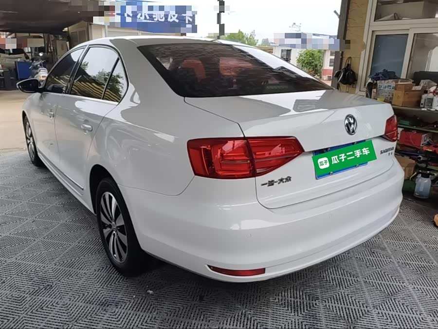 Volkswagen Sagitar 2017