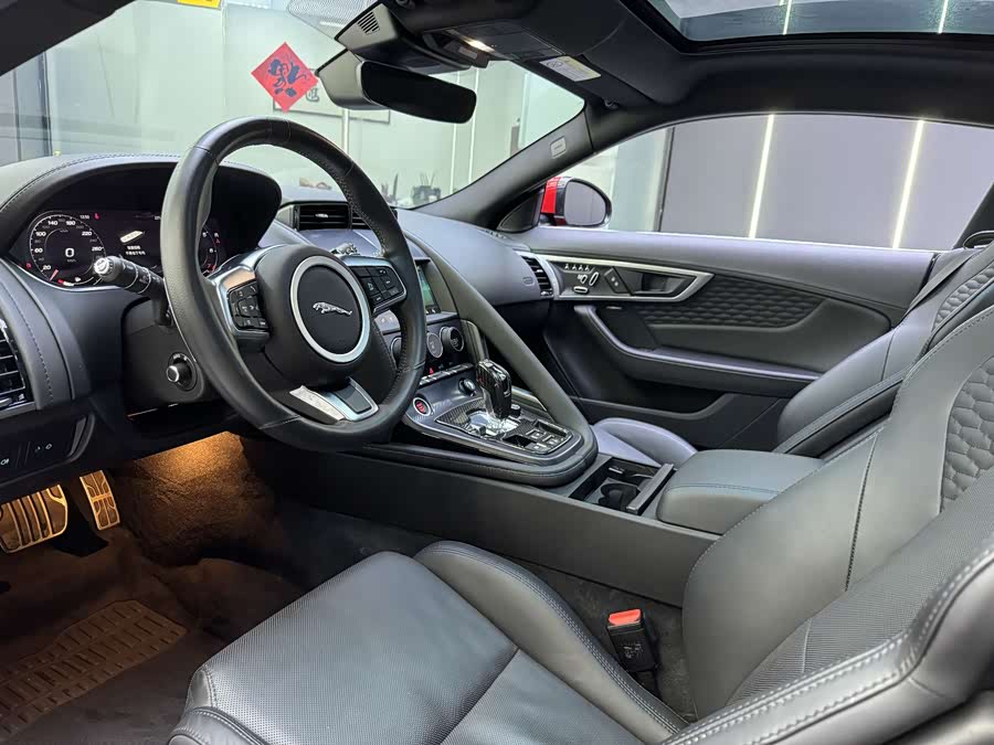 Jaguar F-TYPE 2021