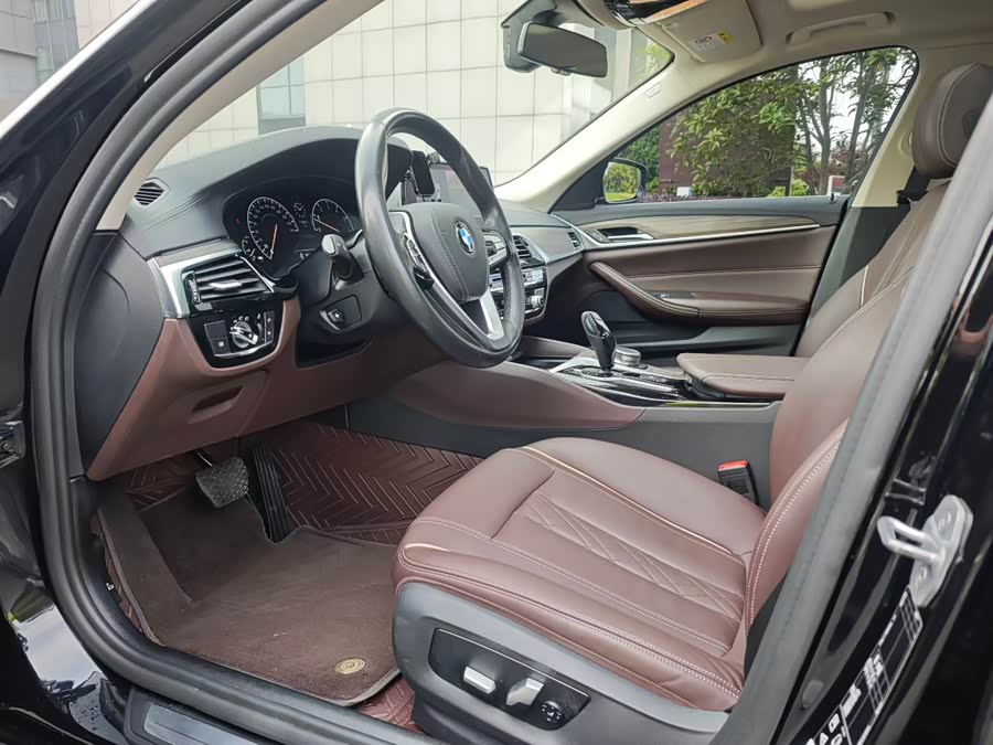 BMW 5 Series 2019