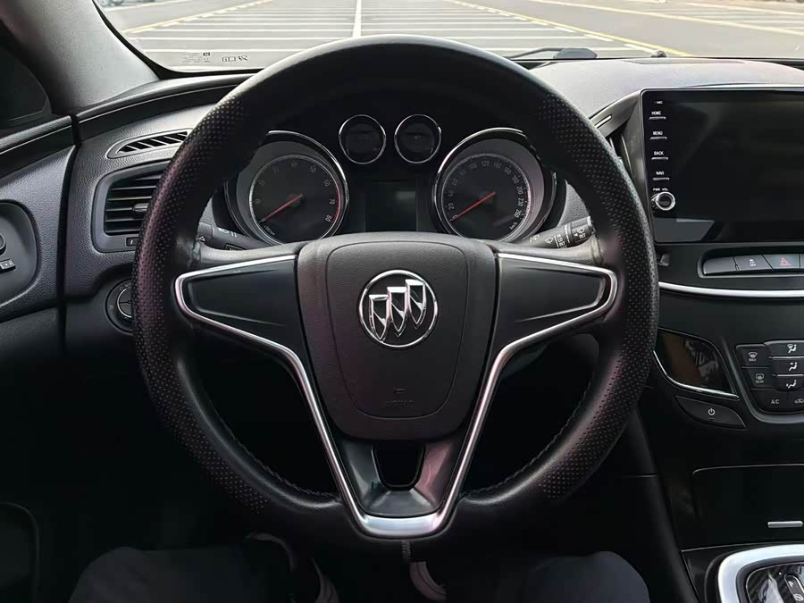 Buick Regal 2015 — фото 10