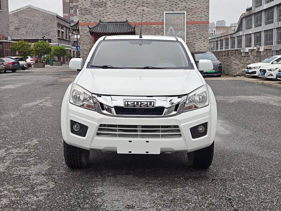Isuzu RE-MAX Ruimai 2018