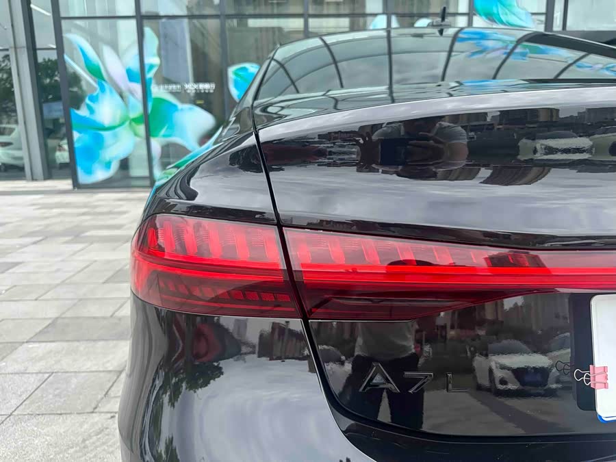 Audi A7L 2024 — фото 26