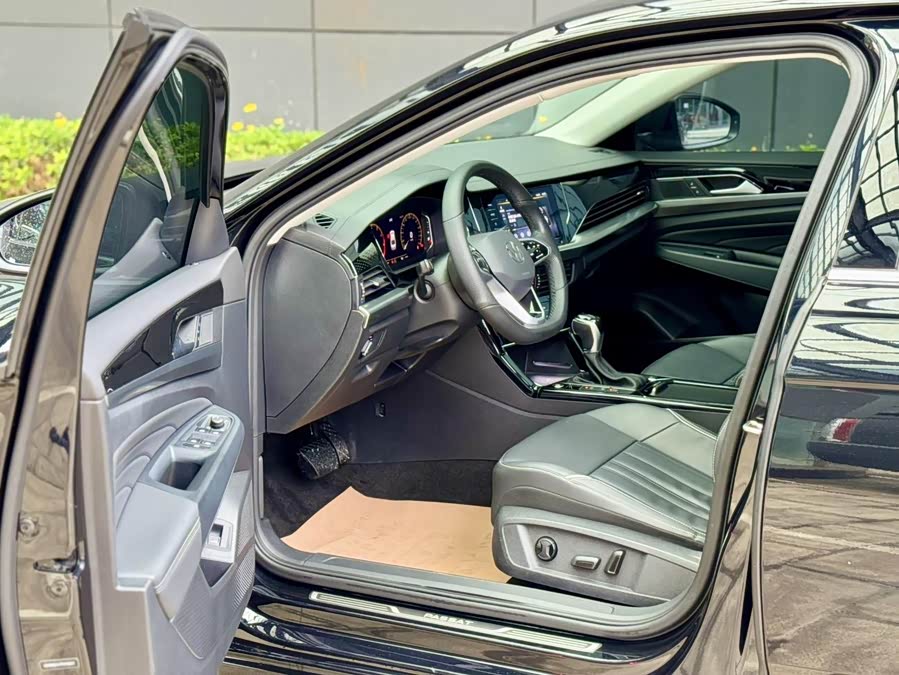 Volkswagen Passat 2023