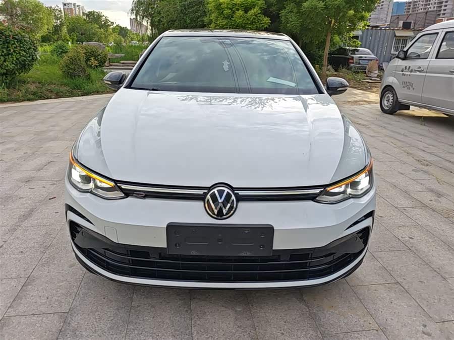 Volkswagen Golf 2021