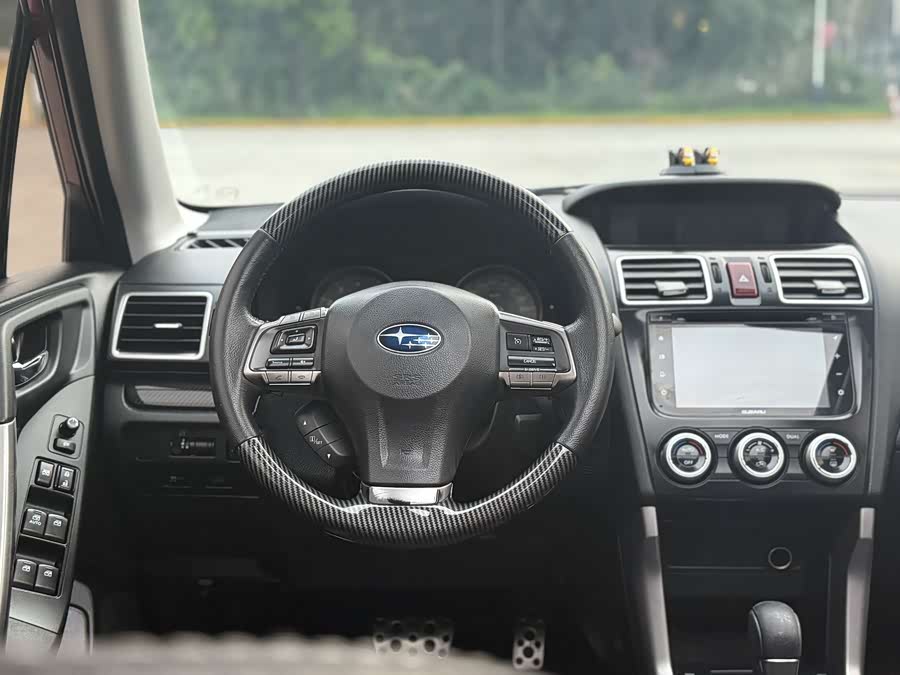Subaru Forester 2015 — фото 18