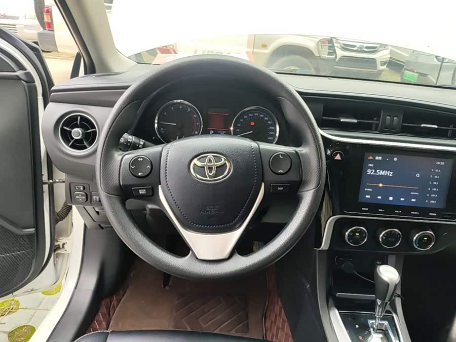 Toyota Corolla 2017 — фото 11