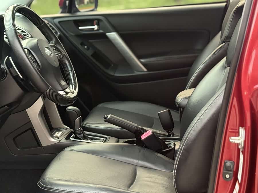 Subaru Forester 2015 — фото 16