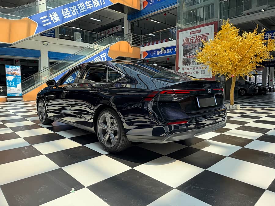 Honda Accord New Energy 2023 — фото 18
