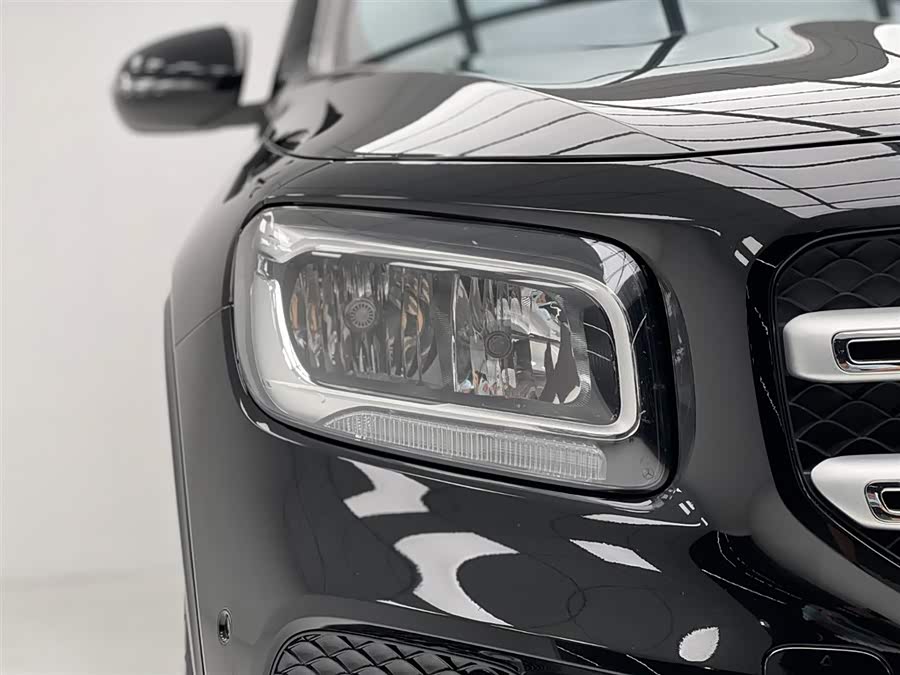 Mercedes-Benz GLB 2021