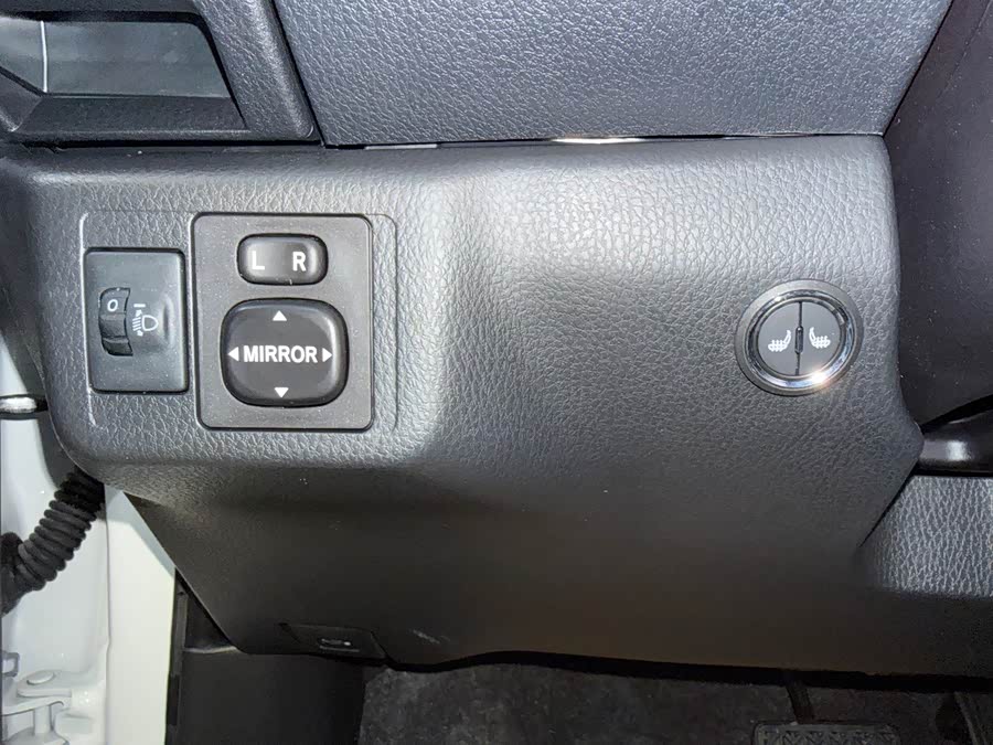 Toyota Yaris L 2022 — фото 15