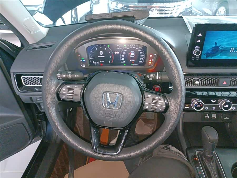Honda Civic 2023 — фото 10