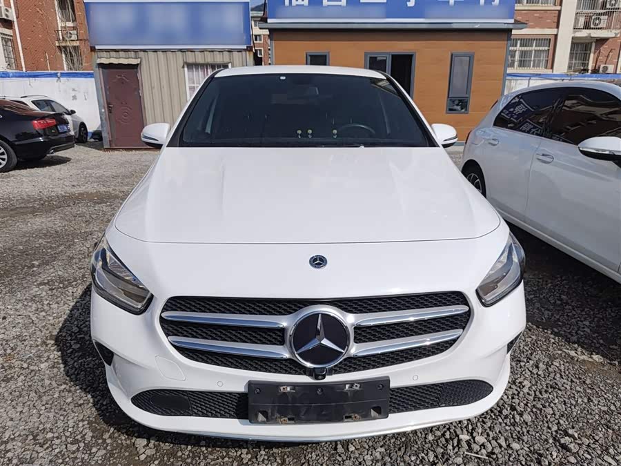 Mercedes-Benz B-Class 2021