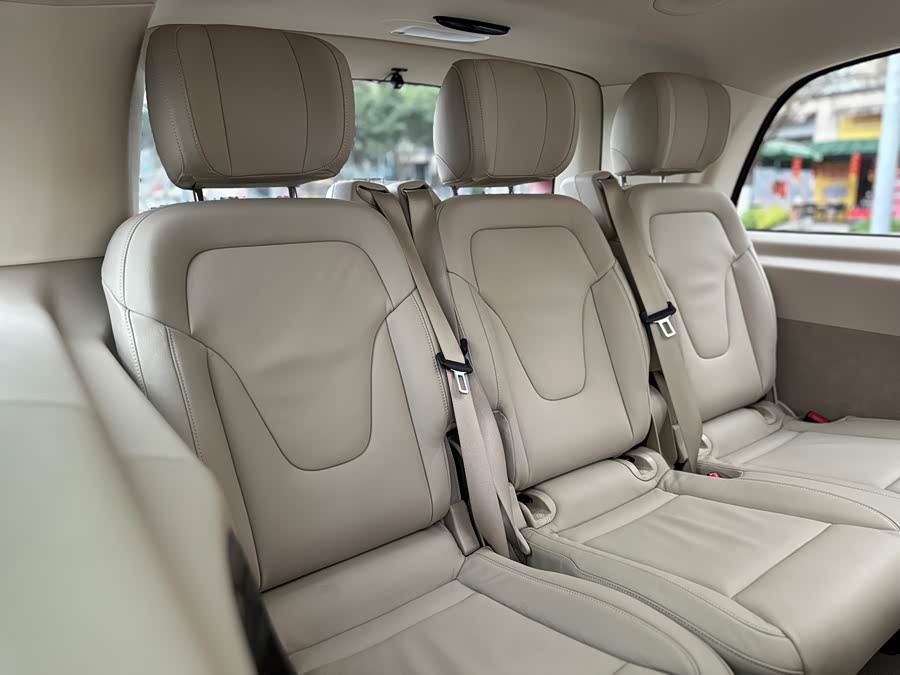 Mercedes-Benz V-Class 2016