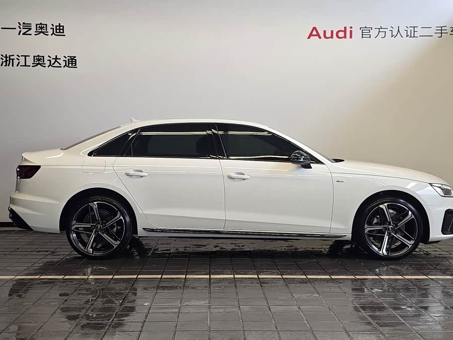 Audi A4L 2025