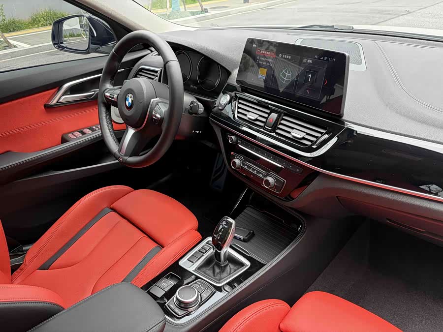 BMW 1 Series 2023 — фото 11