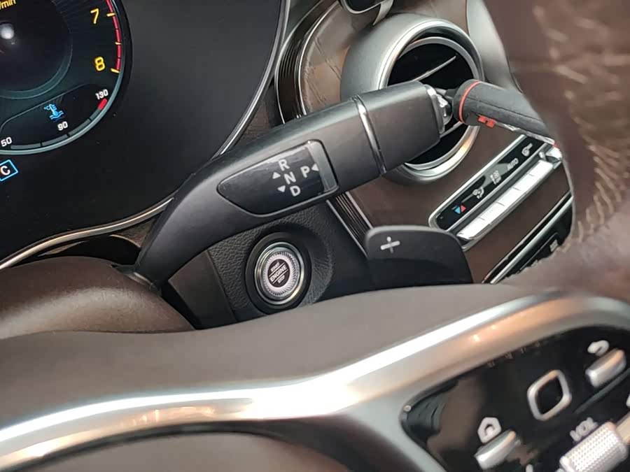 Mercedes-Benz GLC 2020 — фото 14