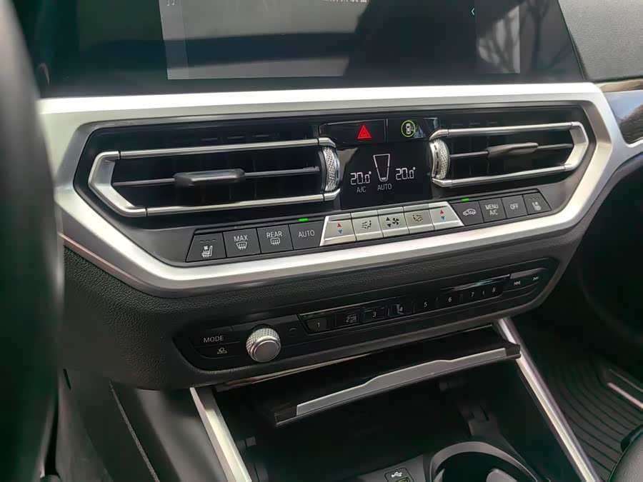 BMW 3 Series 2020 — фото 19