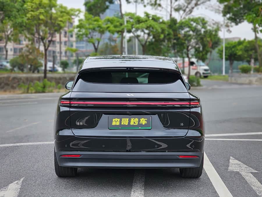 Li Auto i6 2025