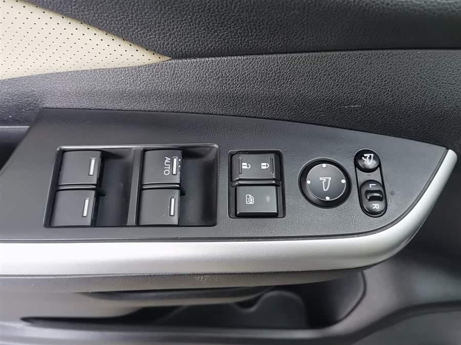 Honda CR-V 2015 — фото 9