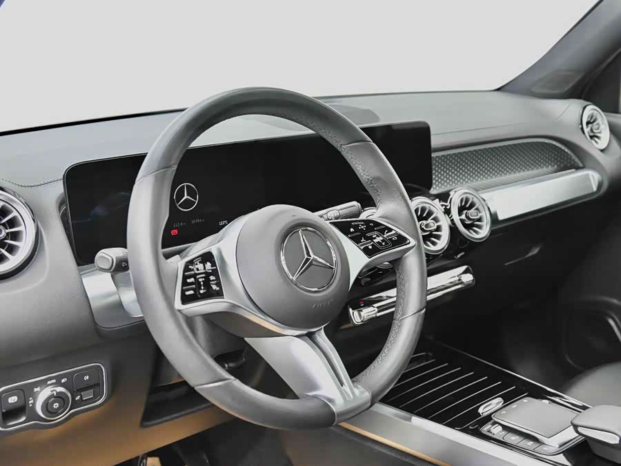 Mercedes-Benz GLB 2024 — фото 13