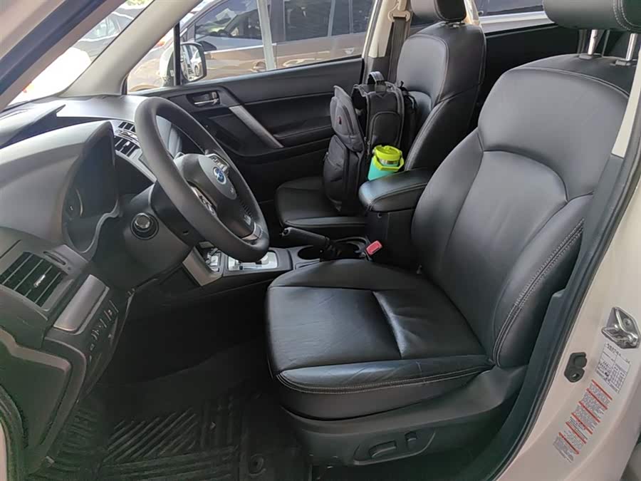 Subaru Forester 2014 — фото 15