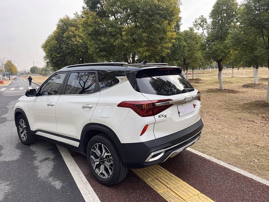 Kia KX3 Proud Running 2021