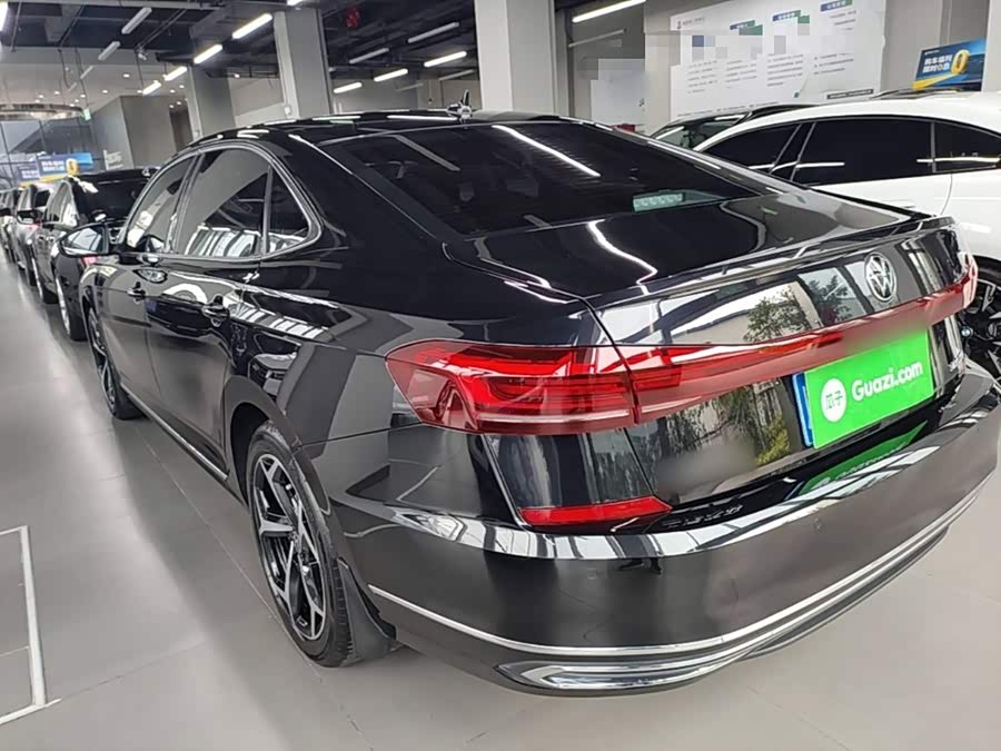 Volkswagen Passat 2025