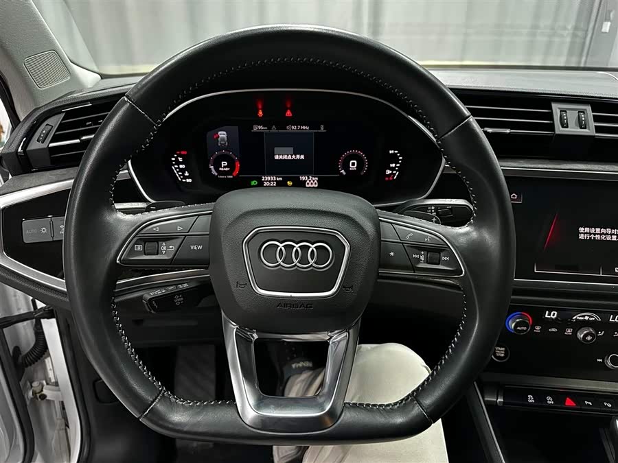 Audi Q3 2022 — фото 13