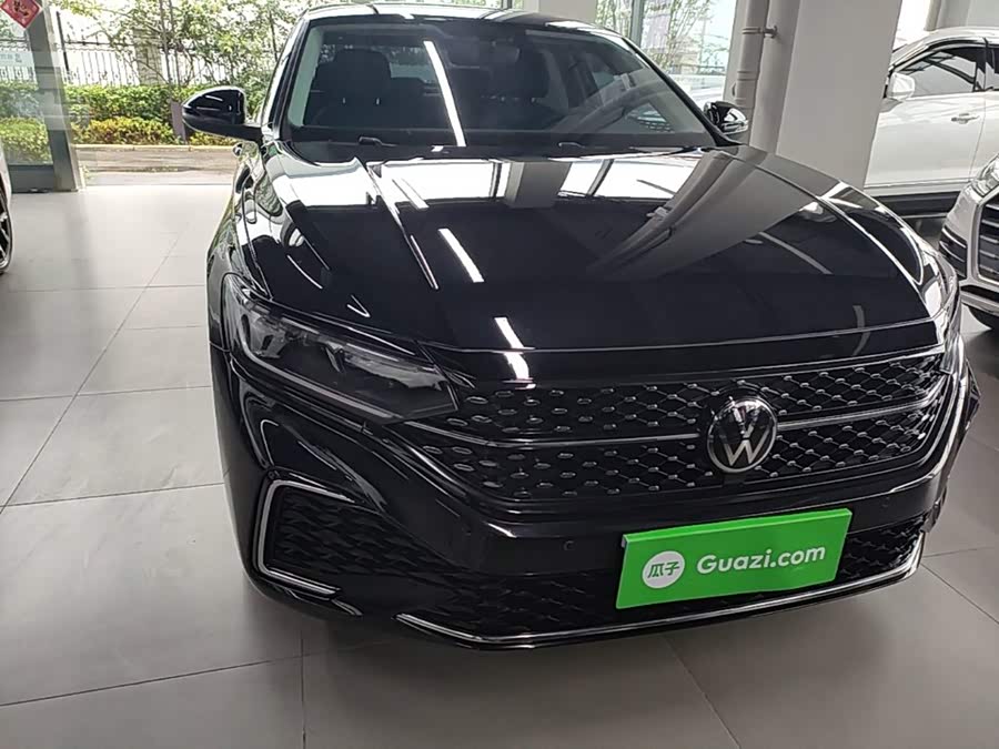 Volkswagen Passat 2025