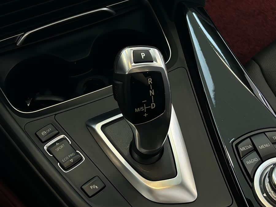 BMW 3 Series 2016 — фото 13