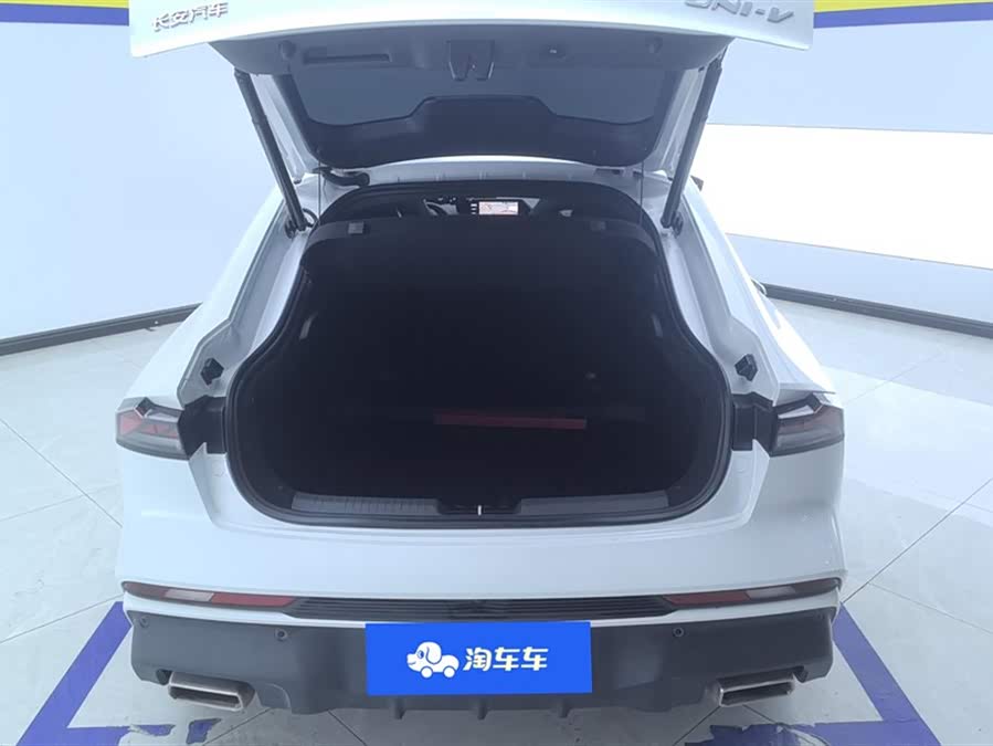 Changan UNI-V 2024