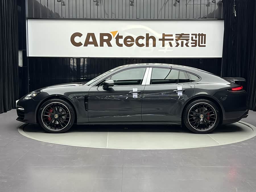 Porsche Panamera 2022