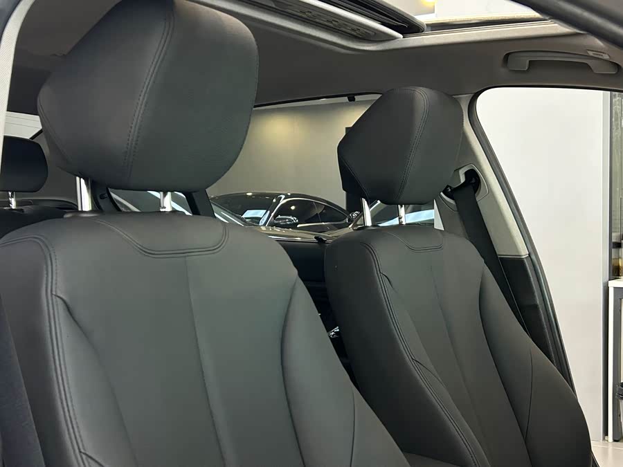 BMW 3 Series 2016 — фото 11